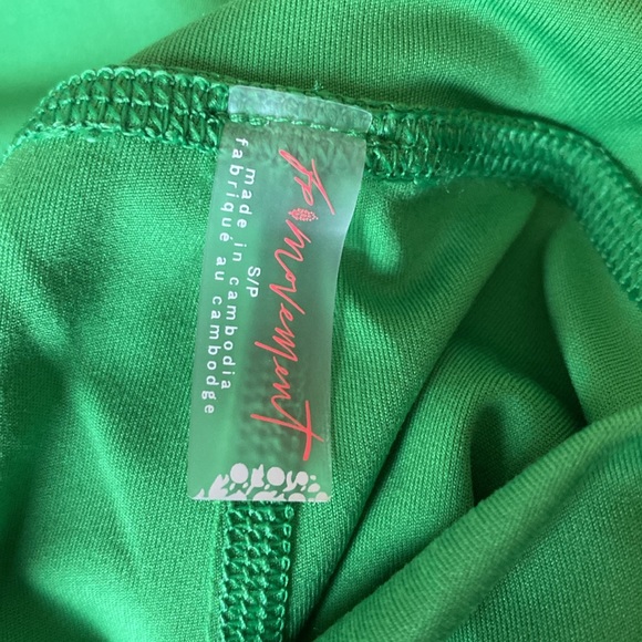 NWOT*Free People Movement Island Time Shorts Women's Small Green Sheen Combo - Picture 7 of 7